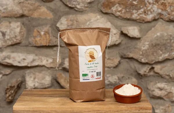 Farine complète de blé tendre Bio T140 